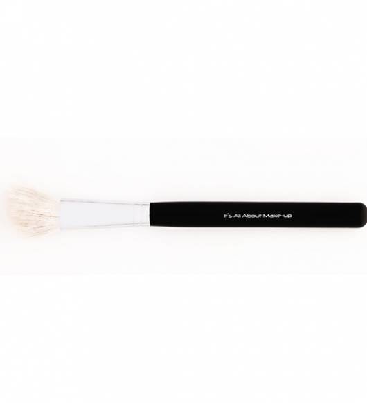 07  Angled Blush / Contour Brush